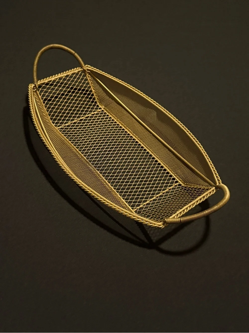N/A elegant gold